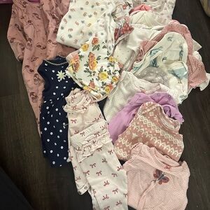 SOLD on FB Baby girl bundle 6-9 months